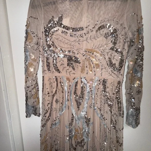 NWT | Mac Duggal 5217 Nude Elegant Sequin Embellished Cream Gown Size 4 - Picture 10 of 12